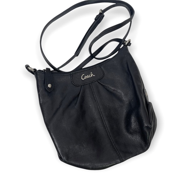 Coach Handbags - Coach Black Vermillion Leather Swingpack Hobo Style Small Crossbody Purse Bag
